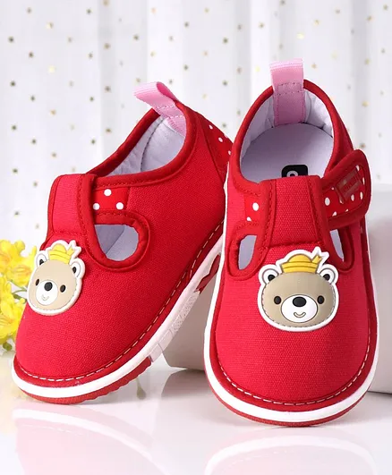 Cute Walk by Babyhug Casual Shoes Bear Patch - Red