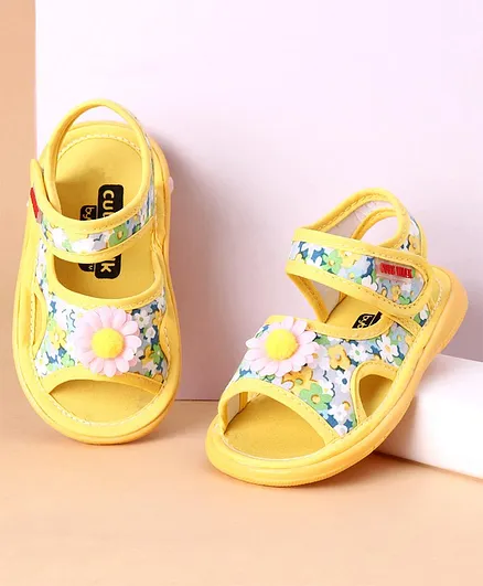 Cute Walk by Babyhug Sandals Floral Appliques - Yellow