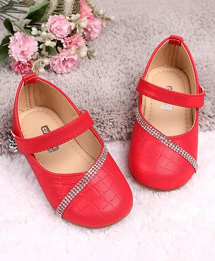 Cute Walk by Babyhug Sequin Embellished Belly Shoes - Red