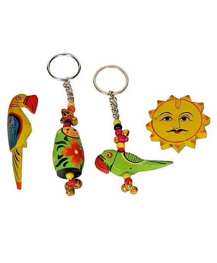 Crafts & Culture Wooden Key Chain & Fridge Magnet Pack of 4 - Multicolor