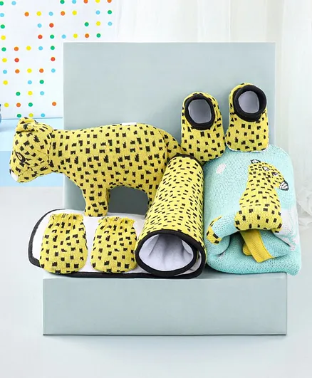 Babyhug Knitted Gift Set Leopard Print Pack Of 5 - Blue And Yellow