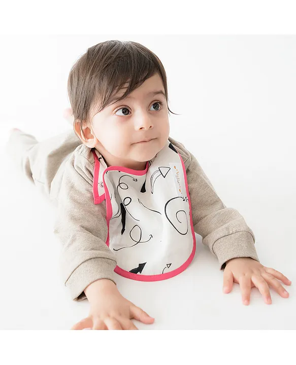 Organic Cotton Muslin Bib - Arrows Organic Cotton Muslin Bib - Arrows
