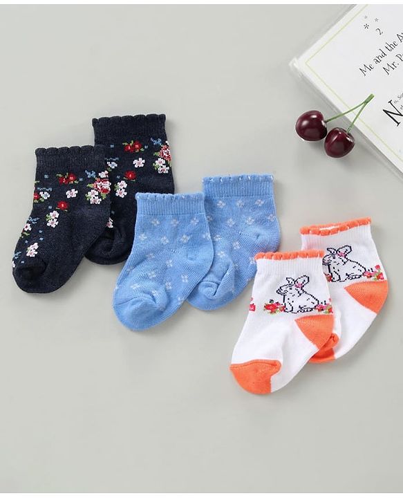 Cute Walk by Babyhug Cotton Blend Ankle Length Anti Bacterial Socks Floral Design Pack of 3 - Blue