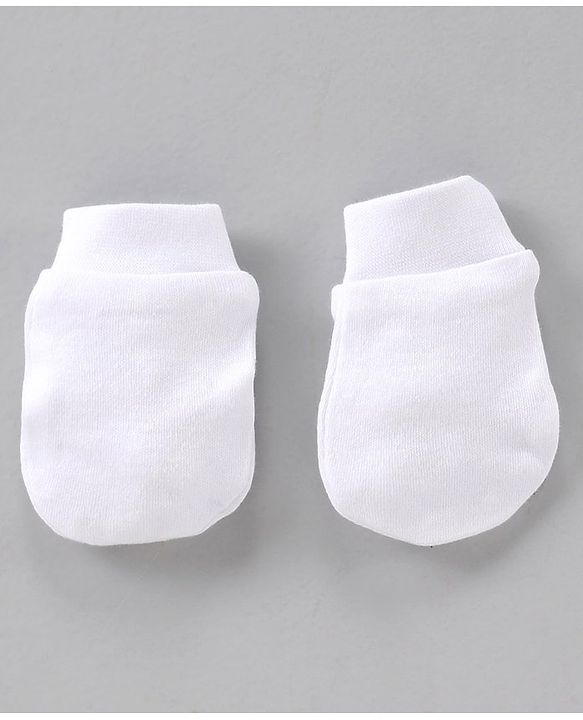 Babyhug 100% Cotton Cap Mittens And Booties Set White - Cap Diameter 9.5 cm