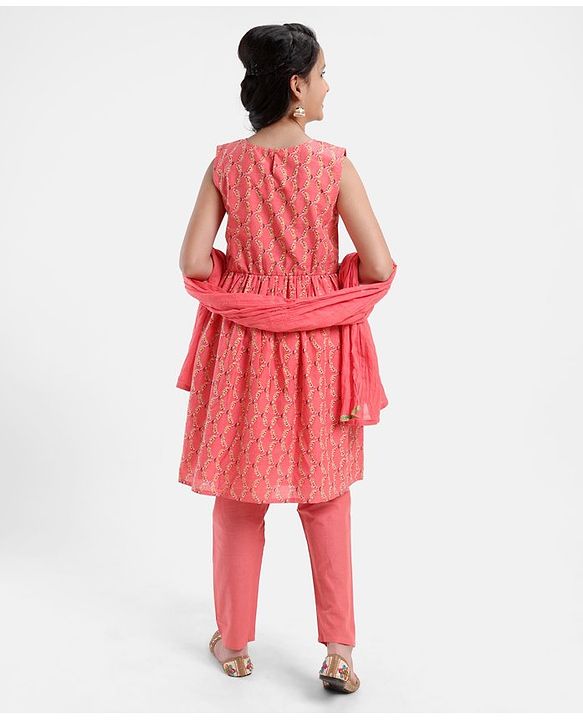Pine Kids Sleeveless Printed Kurti Churidar Set With Dupatta- Pink