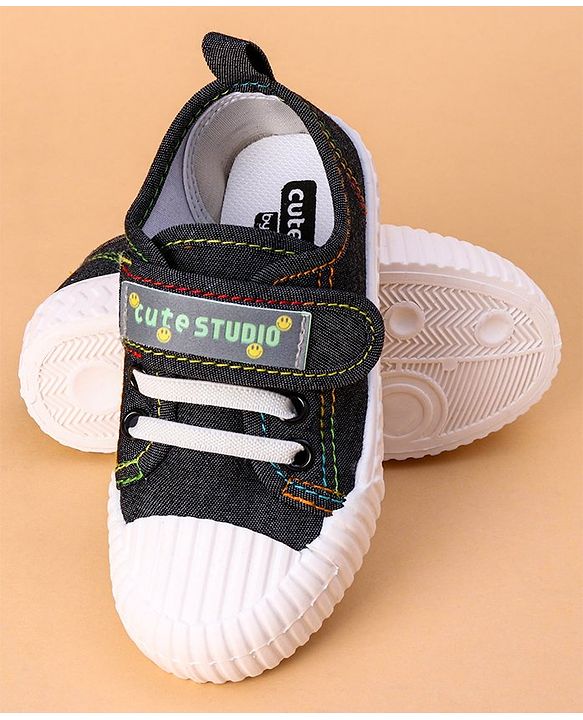 Cute Walk by Babyhug Casual Shoes - Black