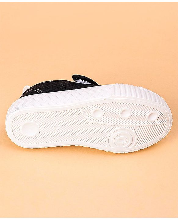 Cute Walk by Babyhug Casual Shoes with Patch - Black