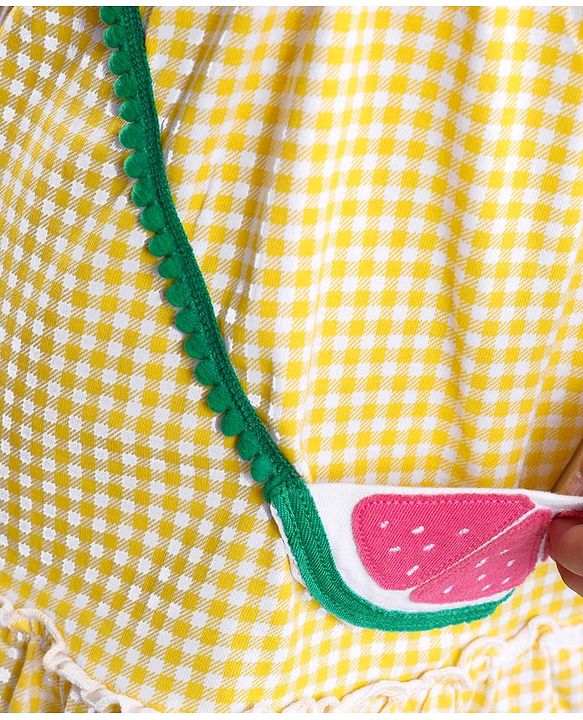 Babyhug Singlet Sleeves Top Checks Print with Sling Bag Applique - Yellow
