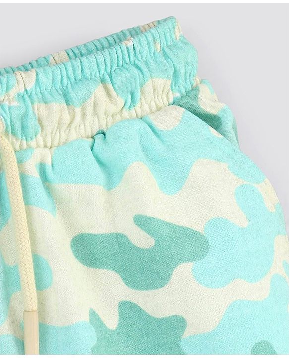 Pine Kids Knee Length Biowashed Shorts Camo Print - Multicolor