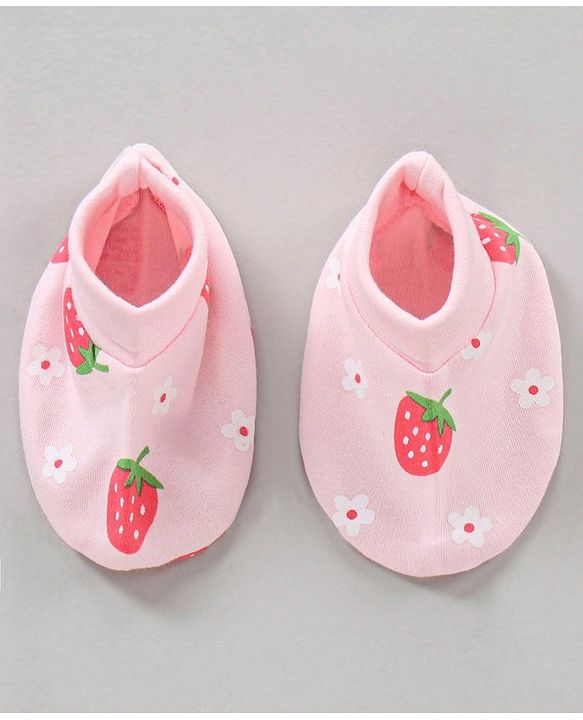 Babyhug 100% Cotton Caps Mittens & Booties Set Strawberry Printed - Diameter 18 cm