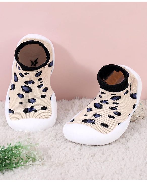 Cute Walk by Babyhug Ankle Length Non Terry Sock Shoes - Pink Black