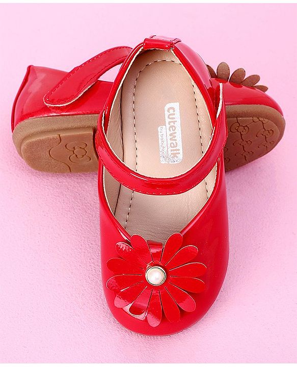 Cute Walk by Babyhug Sandals Floral & Beads Applique - Red