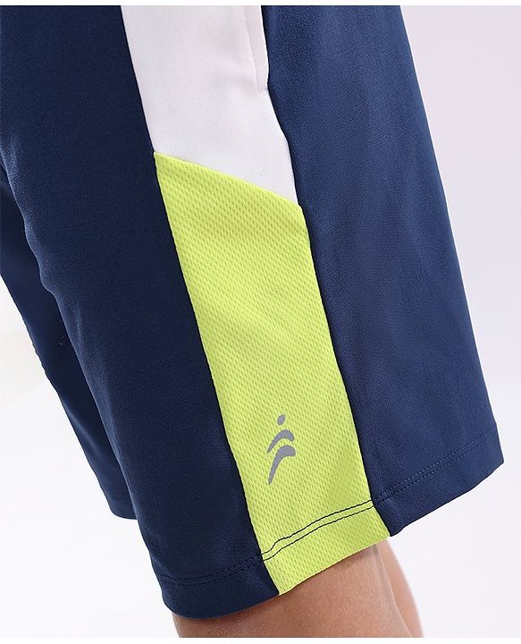 Pine Active Quick Dry Shorts Solid - Blue Green