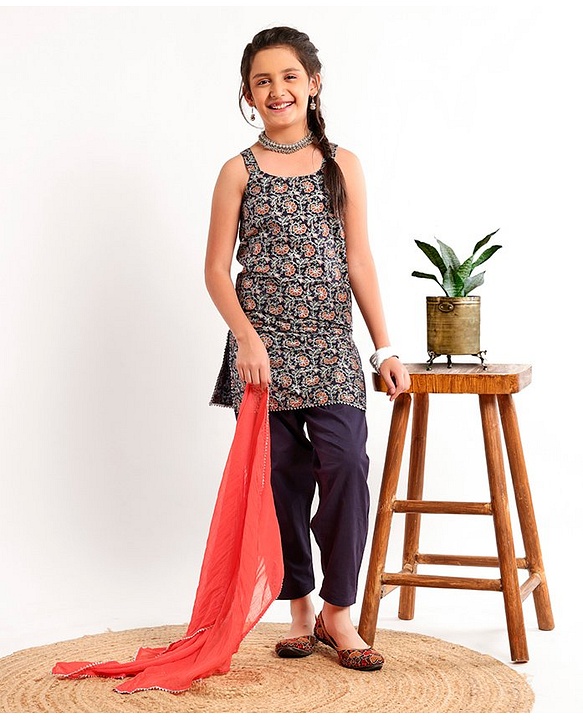 Pine Kids Sleeveless Printed Kurti & Churidar Set With Dupatta - Navy Blue
