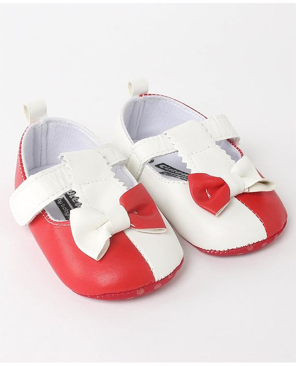 Cute Walk by Babyhug Velcro Booties Bow Applique - Red