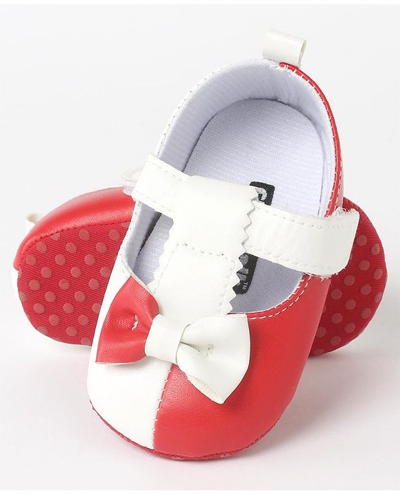 Cute Walk by Babyhug Velcro Booties Bow Applique - Red