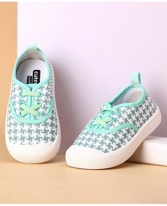 Cute Walk by Babyhug Casual Shoes - Green