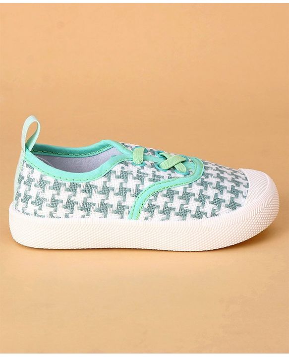 Cute Walk by Babyhug Casual Shoes - Green