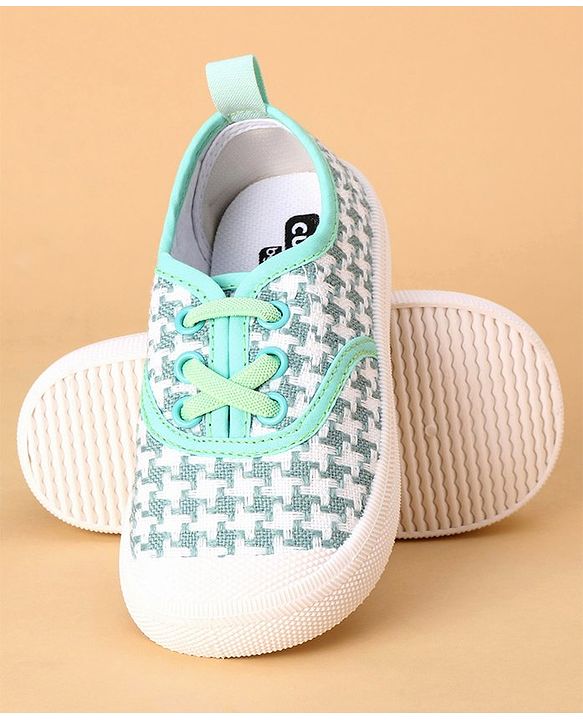 Cute Walk by Babyhug Casual Shoes - Green