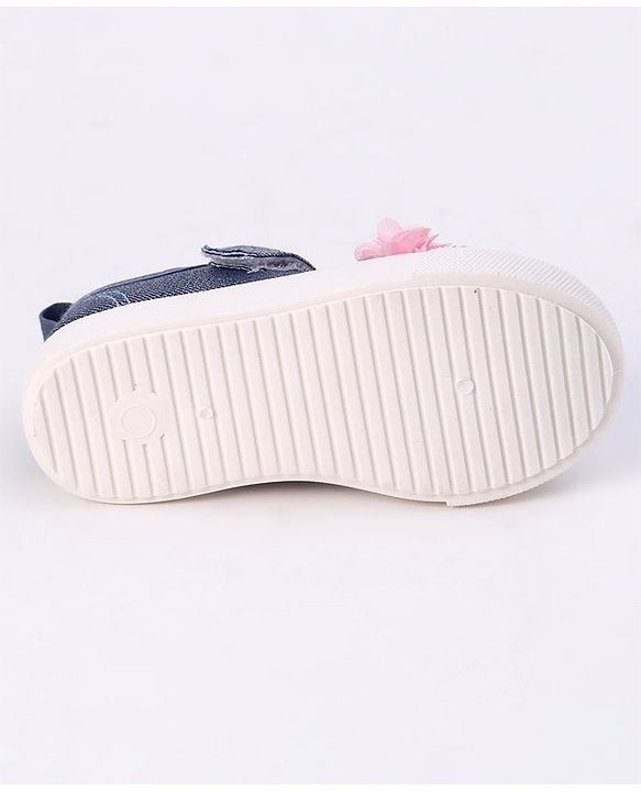 Cute Walk by Babyhug Velcro Closure Casual Shoes With Flower Applique- Blue