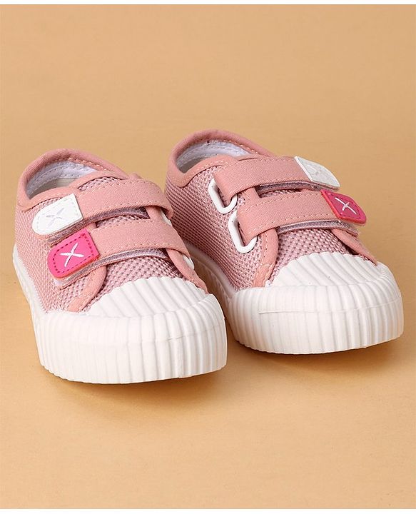 Cute Walk by Babyhug Velcro Closure Casual Shoes Solid- Pink
