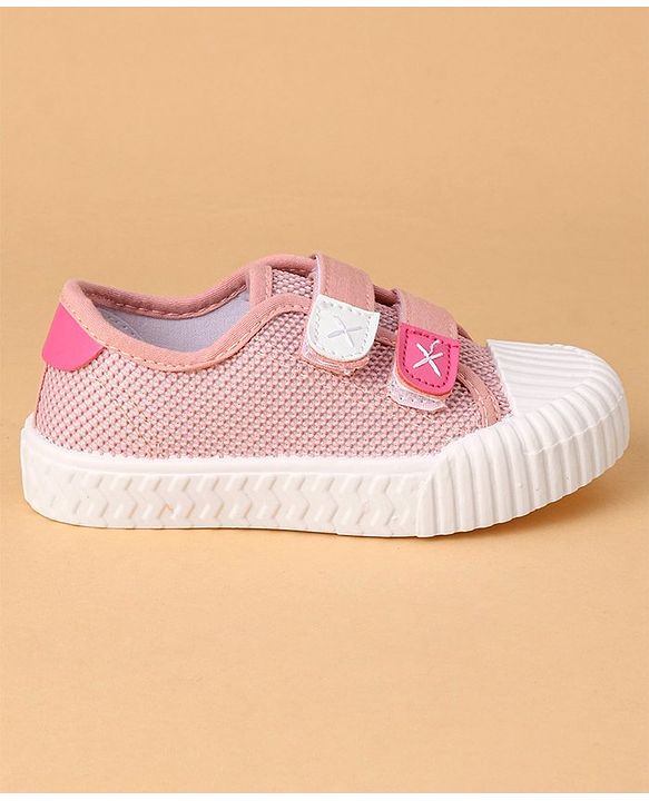 Cute Walk by Babyhug Velcro Closure Casual Shoes Solid- Pink