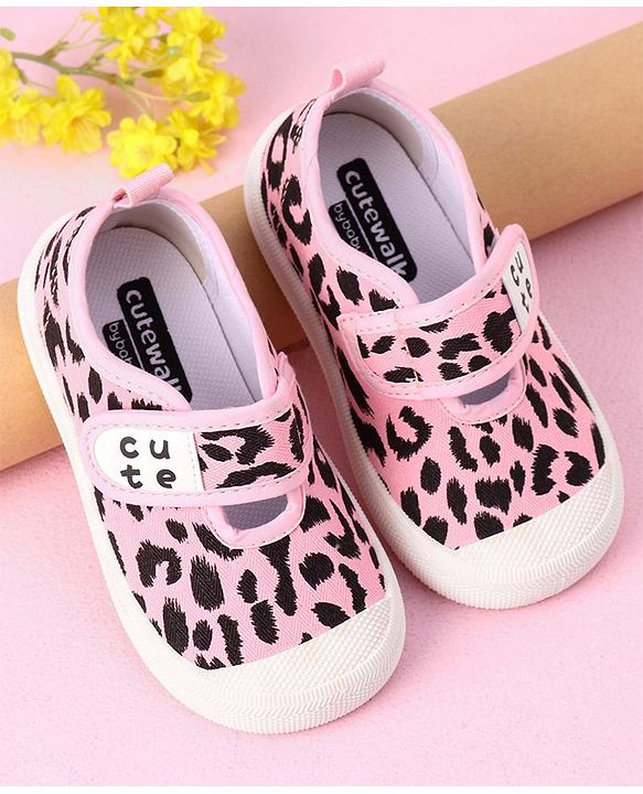 Cute Walk by Babyhug Velcro Closure Casual Shoes- Pink