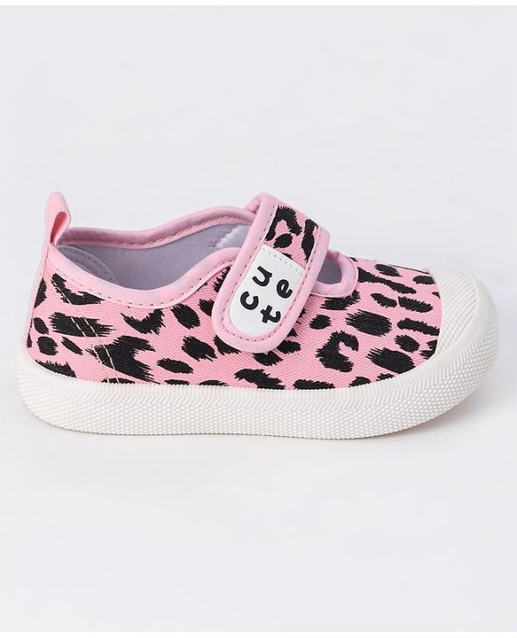 Cute Walk by Babyhug Velcro Closure Casual Shoes- Pink