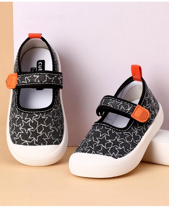 Cute Walk by Babyhug Casual Shoes - Black
