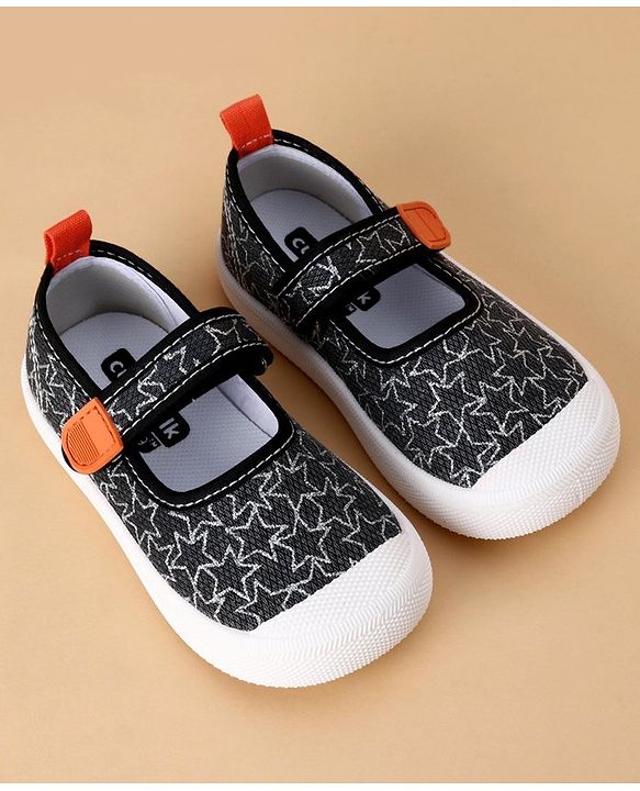 Cute Walk by Babyhug Casual Shoes - Black