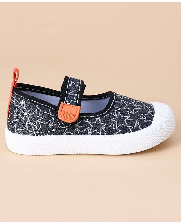 Cute Walk by Babyhug Casual Shoes - Black