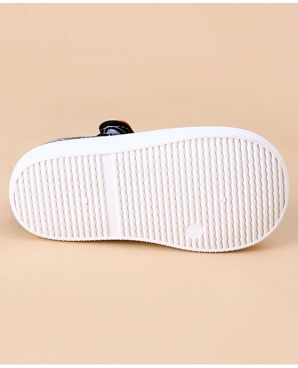 Cute Walk by Babyhug Casual Shoes - Black