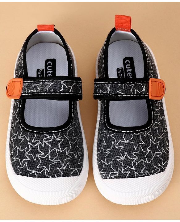 Cute Walk by Babyhug Casual Shoes - Black