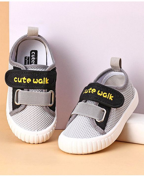 Cute Walk by Babyhug Casual Shoes Solid- Grey