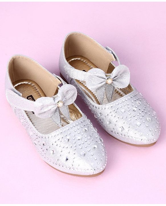 Cute Walk by Babyhug Sandals With Velcro Closure - Silver
