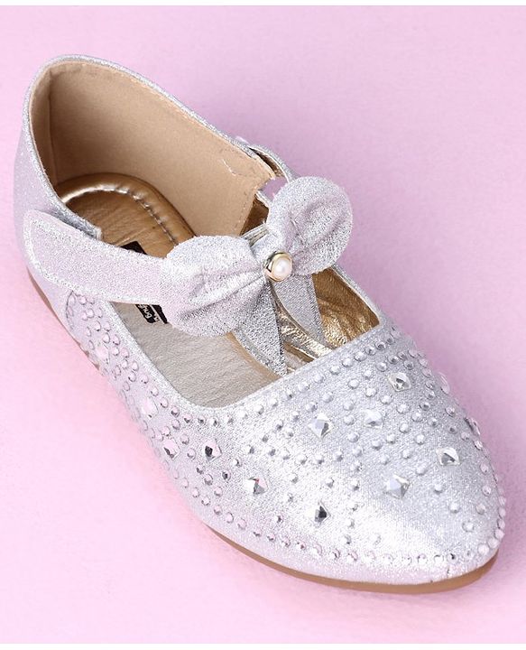 Cute Walk by Babyhug Sandals With Velcro Closure - Silver