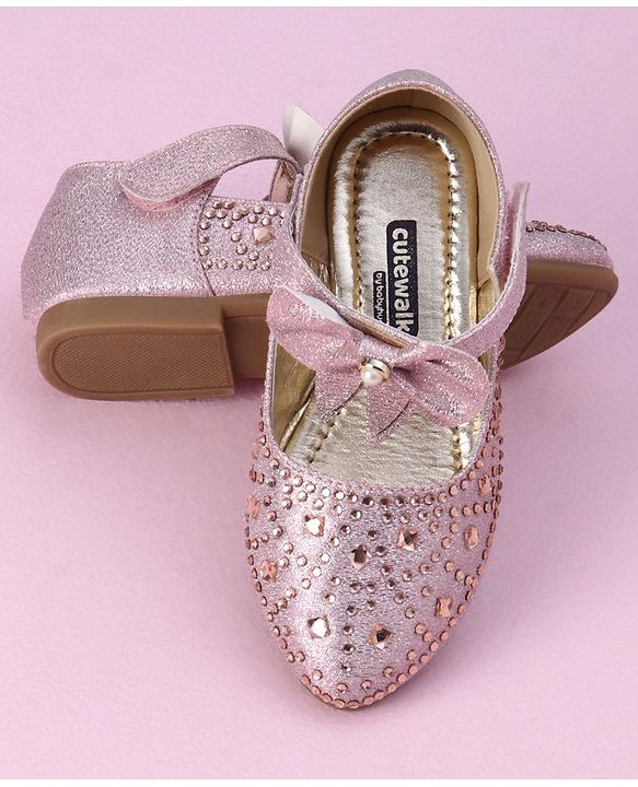 Cute Walk by Babyhug Sandals With Velcro Closure - Pink