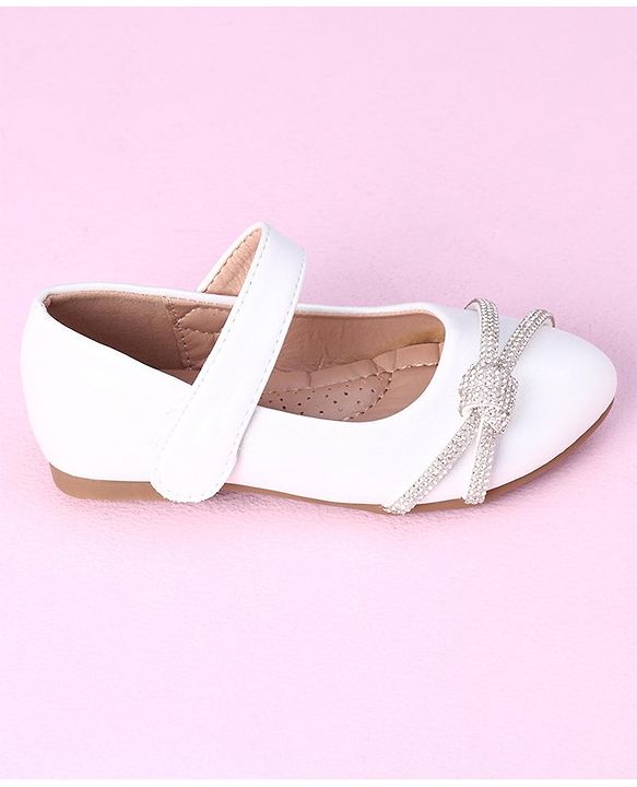 Cute Walk by Babyhug Embellished Sandals- White