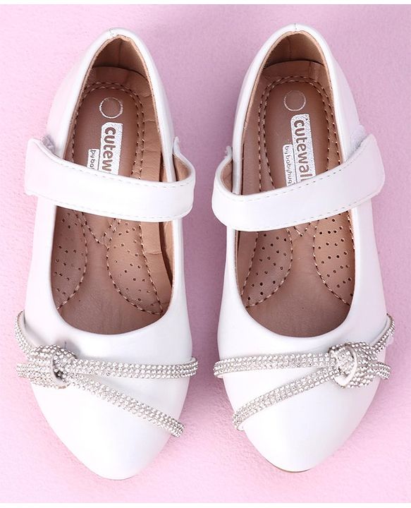 Cute Walk by Babyhug Embellished Sandals- White