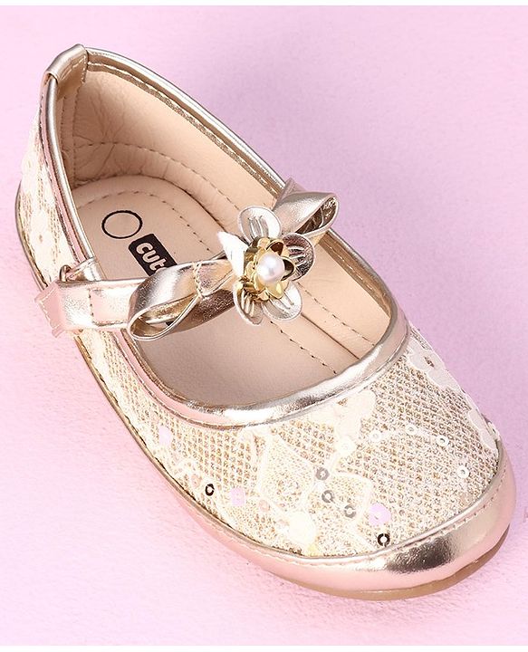 Cute Walk by Babyhug Sandals with Floral Applique - Gold