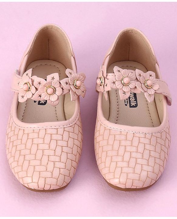 Cute Walk by Babyhug Sandals Flower Applique- Pink
