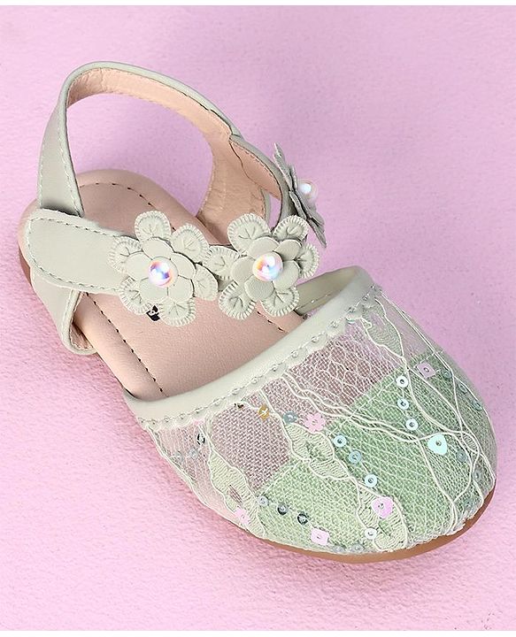 Cute Walk by Babyhug Sandals Flower Applique- Green