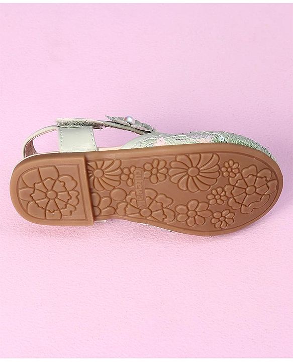 Cute Walk by Babyhug Sandals Flower Applique- Green