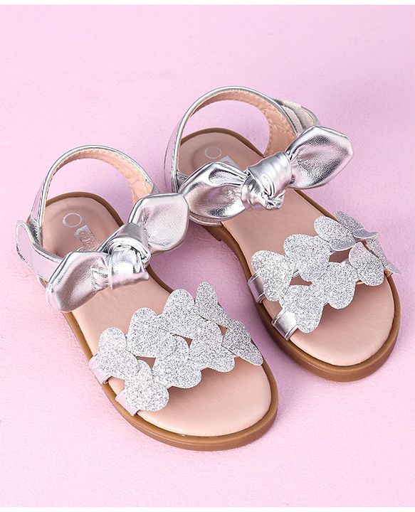 Cute Walk by Babyhug Sandals Glittered Heart Applique - Silver