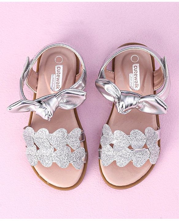 Cute Walk by Babyhug Sandals Glittered Heart Applique - Silver