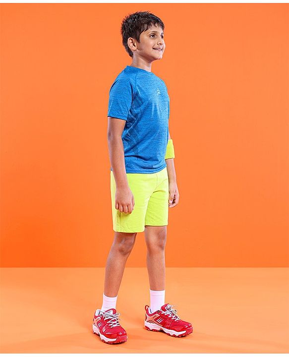 Pine Active Skin Friendly Knitted Half Sleeves Sportswear T-Shirt Lines Print - Blue