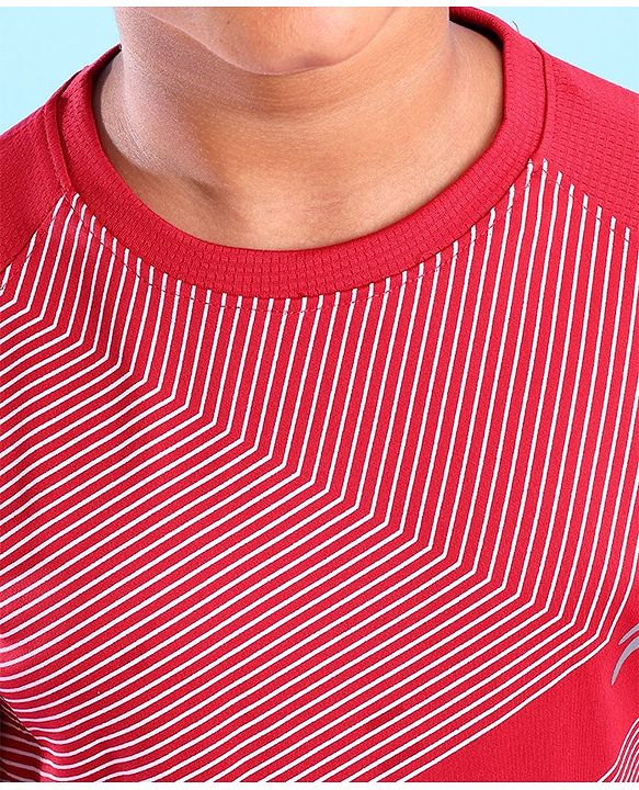 Pine Active Skin Friendly Knitted Half Sleeves Sportswear T-Shirt Lines Print - Red