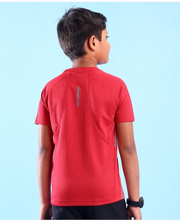 Pine Active Skin Friendly Knitted Half Sleeves Sportswear T-Shirt Lines Print - Red