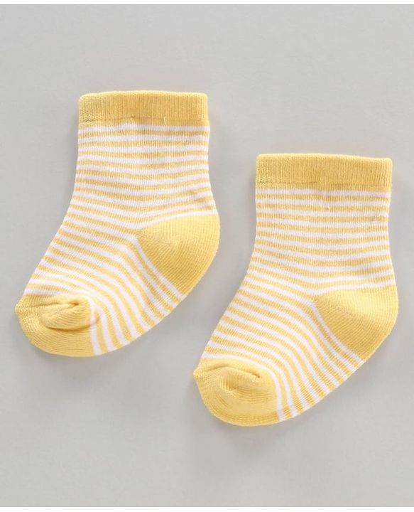 Cutewalk by Babyhug Ankle Length Anti-bacterial Cotton Blend Knit Socks Design Pack of 3 - Multicolour