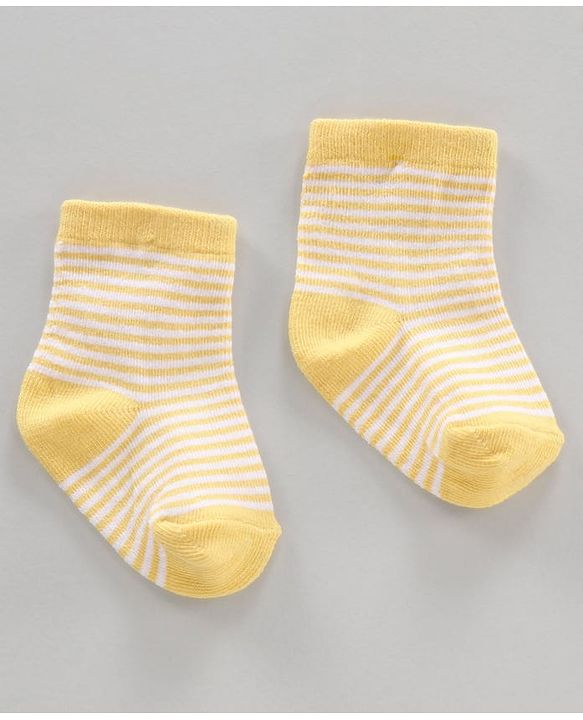Cutewalk by Babyhug Ankle Length Anti-bacterial Cotton Blend Knit Socks Design Pack of 3 - Multicolour
